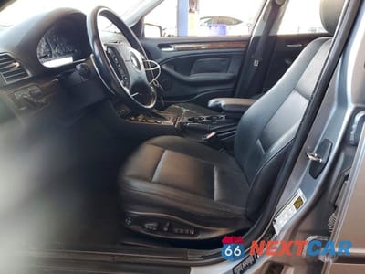 Zdjęcie 7 z 12 samochodu: 2005 BMW 325 I VIN:WBAET37405NJ85231 - miniatura