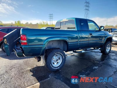 Trzecie zdjęcie samochodu z tyłu: 1998 DODGE RAM 2500 VIN:1B7KF23W5WJ221017 - miniatura