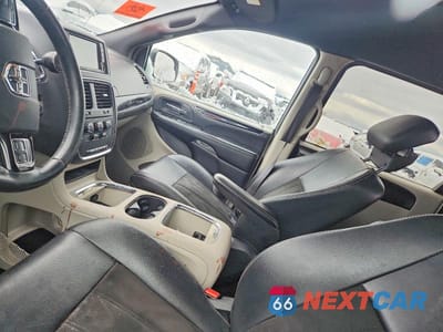 Zdjęcie 8 z 13 samochodu: 2019 DODGE GRAND CARAVAN SXT VIN:2C4RDGCG0KR693481 - miniatura