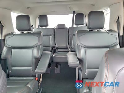 Zdjęcie 10 z 13 samochodu: 2025 FORD EXPEDITION ACTIVE VIN:1FMJU1J87SEA42038 - miniatura