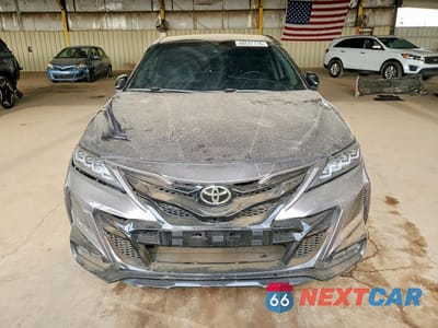 Piąte zdjęcie samochodu w środku: 2019 TOYOTA CAMRY SE VIN:4T1B11HK1KU808169 - miniatura