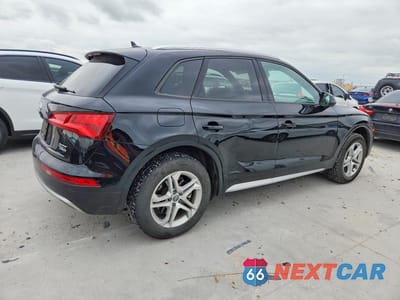 Trzecie zdjęcie samochodu z tyłu: 2018 AUDI Q5 PREMIUM VIN:WA1ANAFY3J2119637 - miniatura