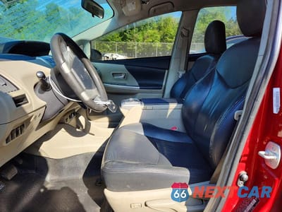 Zdjęcie 7 z 12 samochodu: 2014 TOYOTA PRIUS V TWO VIN:JTDZN3EU3EJ007872 - miniatura