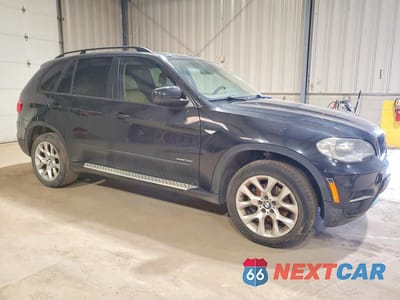 Czwarte zdjęcie samochodu z boku: 2012 BMW X5 XDRIVE35I VIN:5UXZV4C5XCL755178 - miniatura