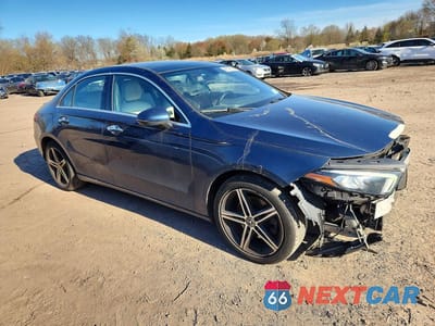 Czwarte zdjęcie samochodu z boku: 2020 MERCEDES-BENZ A 220 4MATIC VIN:W1K3G4FB9LW047334 - miniatura