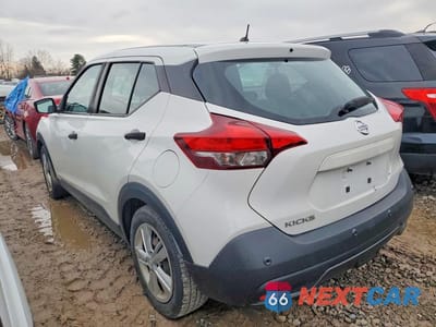 Drugie zdjęcie samochodu z przodu: 2020 NISSAN KICKS S VIN:3N1CP5BV1LL493860 - miniatura