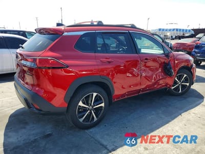 Trzecie zdjęcie samochodu z tyłu: 2025 TOYOTA COROLLA CROSS HYBRID XSE VIN:7MUFBABGXSV071040 - miniatura