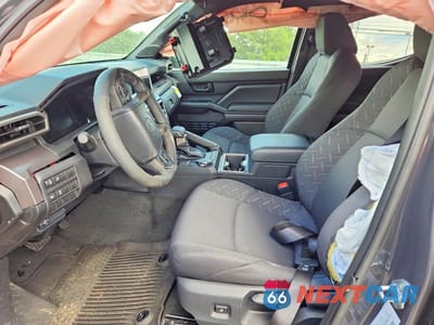 Zdjęcie 7 z 12 samochodu: 2026 TOYOTA TACOMA SR5 VIN:3TMLB5JNXTM239135 - miniatura