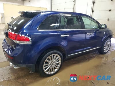 Trzecie zdjęcie samochodu z tyłu: 2011 LINCOLN MKX VIN:2LMDJ8JK9BBJ04470 - miniatura