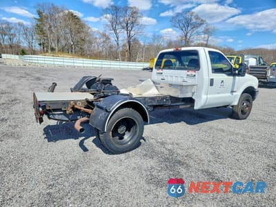 Trzecie zdjęcie samochodu z tyłu: 2003 FORD F450 SUPER DUTY VIN:1FDXF46P93EC82926 - miniatura