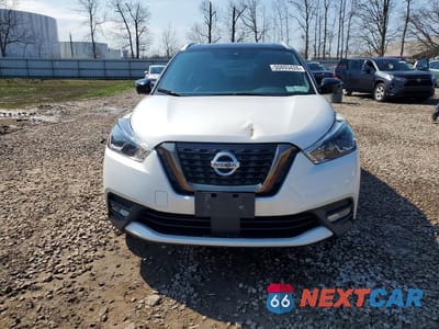 Piąte zdjęcie samochodu w środku: 2020 NISSAN KICKS SR VIN:3N1CP5DV9LL509235 - miniatura