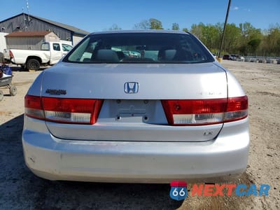 Zdjęcie 6 z 12 samochodu: 2003 HONDA ACCORD LX VIN:1HGCM56383A144167 - miniatura
