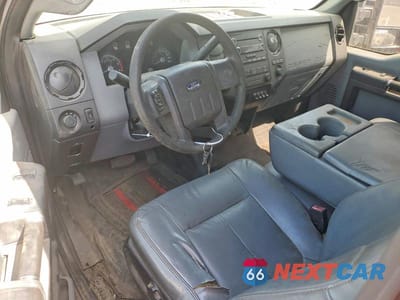Zdjęcie 8 z 12 samochodu: 2014 FORD F550 SUPER DUTY VIN:1FDUF5GY9EEB37548 - miniatura