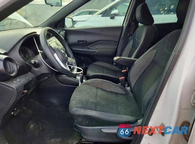 Zdjęcie 7 z 12 samochodu: 2019 NISSAN KICKS S VIN:3N1CP5CU2KL471158 - miniatura