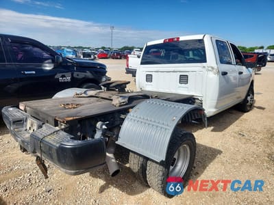 Trzecie zdjęcie samochodu z tyłu: 2024 RAM 3500 TRADESMAN VIN:3C63RRGL9RG358821 - miniatura