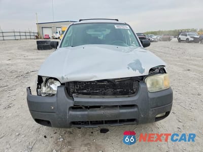 Piąte zdjęcie samochodu w środku: 2003 FORD ESCAPE XLT VIN:1FMYU03103KB87000 - miniatura