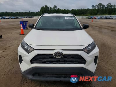Piąte zdjęcie samochodu w środku: 2019 TOYOTA RAV4 LE VIN:JTMH1RFVXKD041089 - miniatura