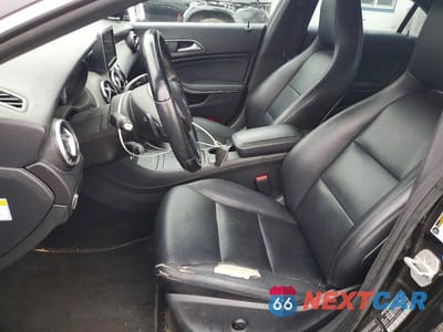 Zdjęcie 7 z 12 samochodu: 2014 MERCEDES-BENZ CLA 250 VIN:WDDSJ4EB7EN035061 - miniatura