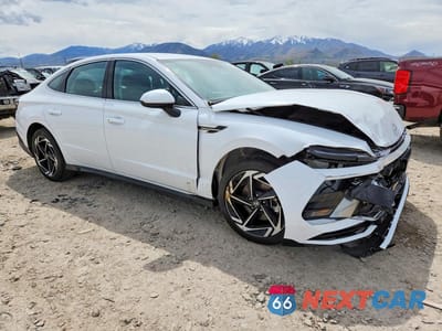 Czwarte zdjęcie samochodu z boku: 2026 HYUNDAI SONATA SEL SPORT VIN:KMHL64JA7TA524816 - miniatura