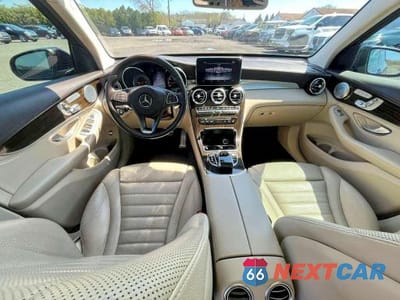 Zdjęcie 8 z 10 samochodu: 2018 MERCEDES-BENZ GLC 43 4MATIC AMG VIN:WDC0G6EB5JV025354 - miniatura