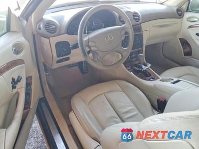 Zdjęcie 8 z 12 samochodu: 2008 MERCEDES-BENZ CLK 350 VIN:WDBTK56FX8T092744 - miniatura