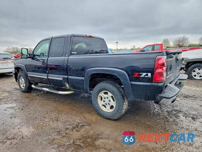 Drugie zdjęcie samochodu z przodu: 2003 CHEVROLET SILVERADO K1500 VIN:2GCEK19T131112074 - miniatura