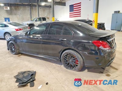 Drugie zdjęcie samochodu z przodu: 2018 MERCEDES-BENZ C 63 AMG-S VIN:55SWF8HB8JU248303 - miniatura