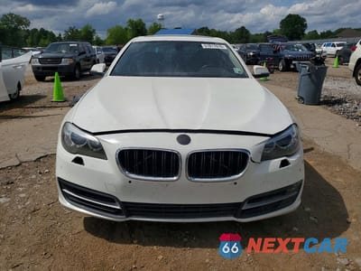 Piąte zdjęcie samochodu w środku: 2014 BMW 528 I VIN:WBA5A5C53ED509214 - miniatura