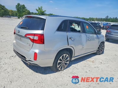 Trzecie zdjęcie samochodu z tyłu: 2015 KIA SORENTO SX VIN:5XYKW4A75FG562330 - miniatura
