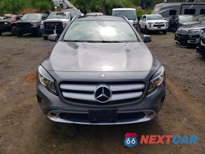 Piąte zdjęcie samochodu w środku: 2015 MERCEDES-BENZ GLA 250 VIN:WDCTG4EB6FJ116293 - miniatura