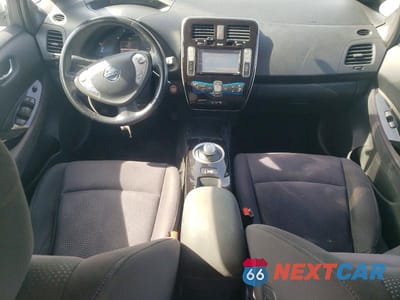 Zdjęcie 8 z 12 samochodu: 2013 NISSAN LEAF S VIN:1N4AZ0CP1DC407158 - miniatura