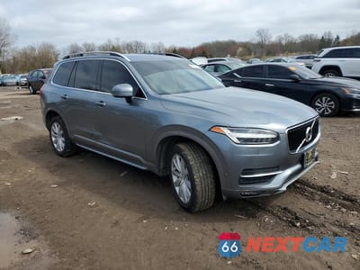 Czwarte zdjęcie samochodu z boku: 2017 VOLVO XC90 T6 VIN:YV4A22PK3H1143643 - miniatura