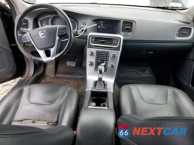 Zdjęcie 8 z 12 samochodu: 2017 VOLVO V60 T5 PREMIER VIN:YV140MEK1H1370182 - miniatura