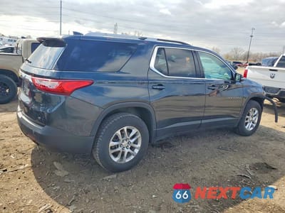 Trzecie zdjęcie samochodu z tyłu: 2018 CHEVROLET TRAVERSE LT VIN:1GNERGKW7JJ105059 - miniatura