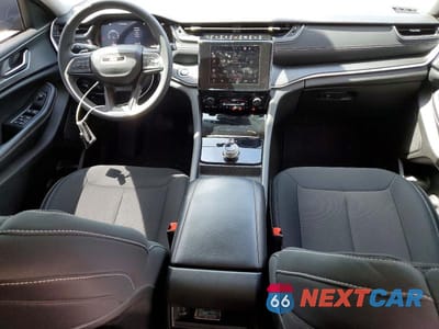 Zdjęcie 8 z 13 samochodu: 2023 JEEP GRAND CHEROKEE LAREDO VIN:1C4RJHAG1P8883133 - miniatura