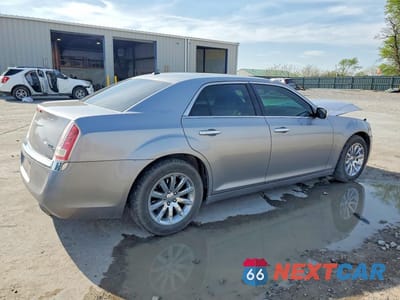 Trzecie zdjęcie samochodu z tyłu: 2013 CHRYSLER 300C VIN:2C3CCAET1DH686469 - miniatura
