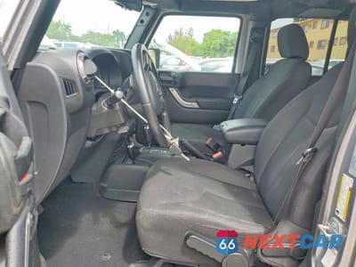 Zdjęcie 7 z 12 samochodu: 2018 JEEP WRANGLER UNLIMITED SPORT VIN:1C4HJWDG6JL928972 - miniatura