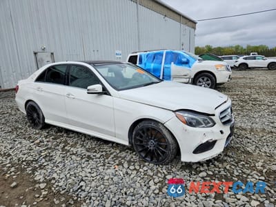 Czwarte zdjęcie samochodu z boku: 2015 MERCEDES-BENZ E 400 4MATIC VIN:WDDHF6HB7FB109052 - miniatura