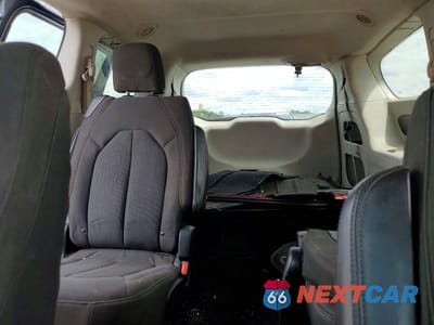 Zdjęcie 10 z 12 samochodu: 2017 CHRYSLER PACIFICA LX VIN:2C4RC1CG6HR594060 - miniatura