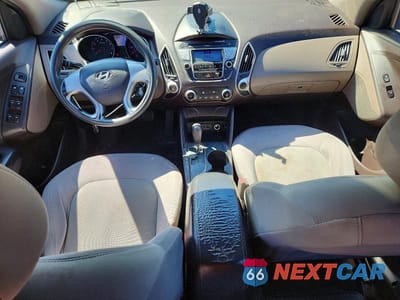 Zdjęcie 8 z 12 samochodu: 2011 HYUNDAI TUCSON GL VIN:KM8JT3ABXBU229421 - miniatura