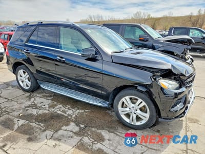 Czwarte zdjęcie samochodu z boku: 2013 MERCEDES-BENZ ML 350 4MATIC VIN:4JGDA5HB2DA163021 - miniatura