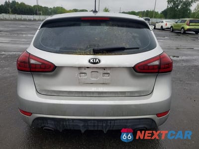 Zdjęcie 6 z 12 samochodu: 2015 KIA FORTE SX VIN:KNAFZ5A36F5285902 - miniatura