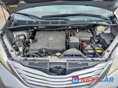 Zdjęcie 12 z 12 samochodu: 2015 TOYOTA SIENNA VIN:5TDKK3DC6FS542895 - miniatura