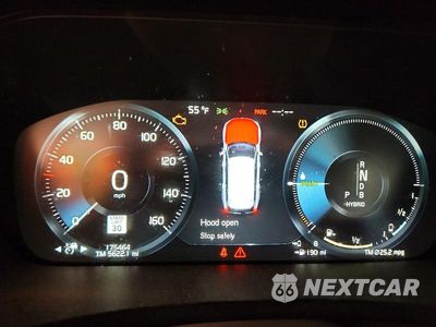 Zdjęcie 9 z 13 samochodu: 2016 VOLVO XC90 T8 VIN:YV4BC0PLXG1048235 - miniatura