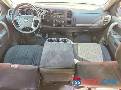 Zdjęcie 8 z 11 samochodu: 2010 CHEVROLET SILVERADO K1500 LT VIN:1GCSKSE3XAZ189299 - miniatura