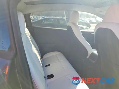 Zdjęcie 10 z 12 samochodu: 2024 TESLA MODEL Y VIN:7SAYGDEE1RA308805 - miniatura