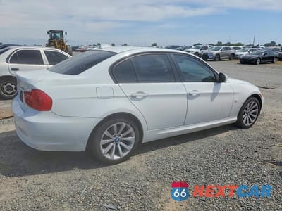 Trzecie zdjęcie samochodu z tyłu: 2011 BMW 328 I SULEV VIN:WBAPH5G59BNM74439 - miniatura