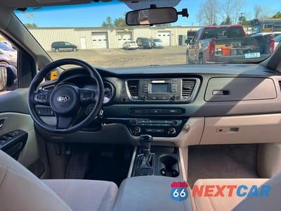 Zdjęcie 9 z 10 samochodu: 2016 KIA SEDONA L VIN:KNDMA5C13G6111570 - miniatura