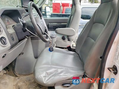 Zdjęcie 7 z 12 samochodu: 2017 FORD ECONOLINE E350 SUPER DUTY CUTAWAY VAN VIN:1FDWE3FS9HDC67451 - miniatura