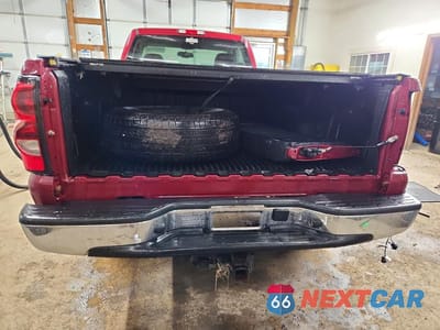 Zdjęcie 6 z 12 samochodu: 2006 CHEVROLET SILVERADO K1500 VIN:1GCEK14Z96E284089 - miniatura